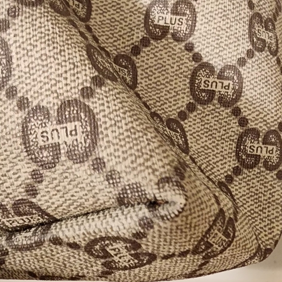 gucci plus tote - Picture 7 of 8